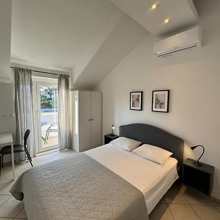 M A R 2 Apartman *