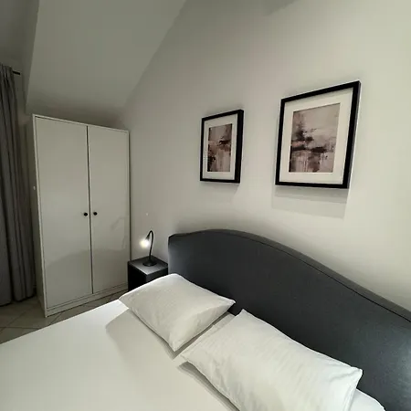 Apartman M A R 2